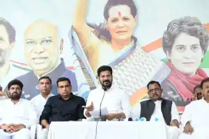 Chief Minister suggests Dattatreya for Vice-President role