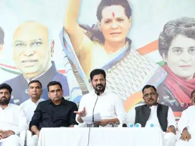 Chief Minister suggests Dattatreya for Vice-President role