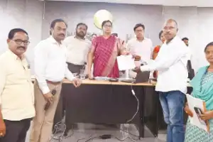 Collector Abhilasha Abhinav urges departments to work together