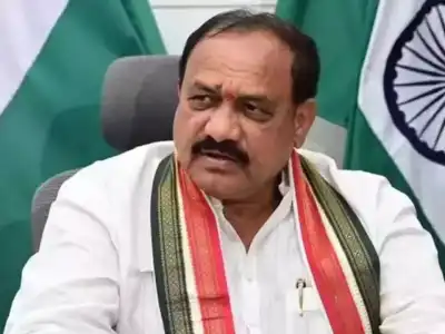 Congress considers statues of Mukesh Goud and Shiv Shankar to attract BCs in Hyderabad