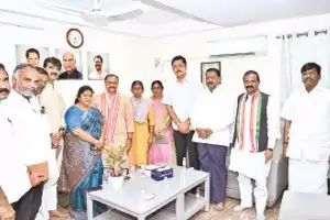 Congress reviews strategy for Khammam local elections