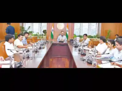 CS instructs officials to inspect monsoon readiness