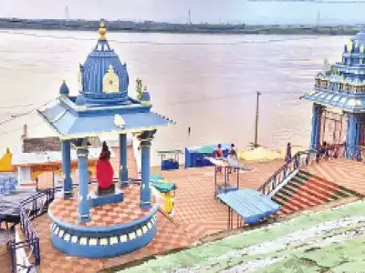 Flood warning as Godavari River reaches 43 feet today