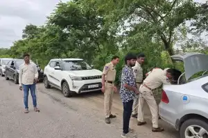 Gadwal Police Increase Vehicle Checks to Reduce Crime and Drunk Driving