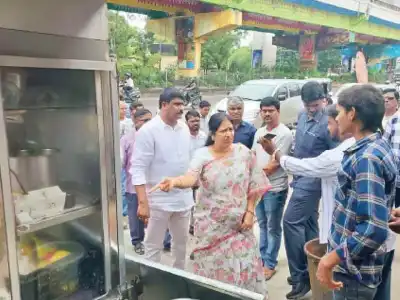 GHMC removes illegal structures in Tarnaka area