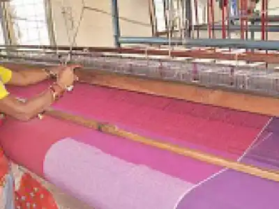 Government approves Rs 33 crore loan waiver for handloom weavers