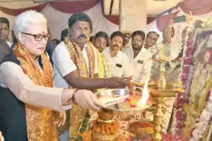 Governor starts celebration by offering Bonam in Delhi
