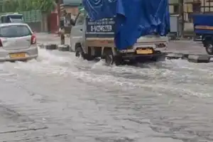 Hyderabad Rains Cause Traffic Jams in Gachibowli, Madhapur, and IT Corridor