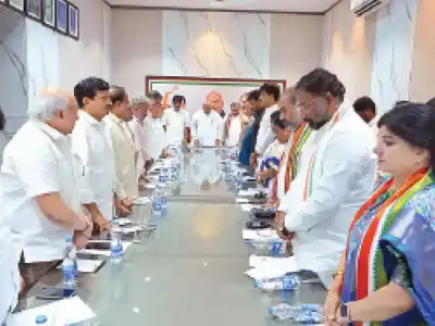 Kharge warns ministers not to overstep party boundaries