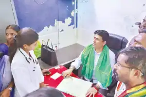 Local politician makes unannounced visit to health center