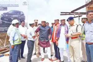 Minister urges GHMC to speed up Uppal Corridor work