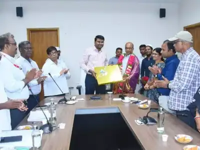 Officer Ramesh Babu Honored at Farewell Ceremony; Collector Praises His Service