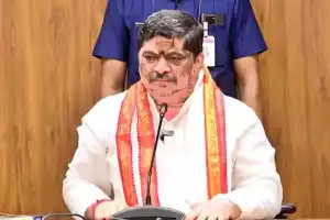 Ponnam criticizes Telangana BJP leader for doubting progress