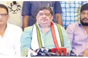 Ponnam offers JH seat to local candidate