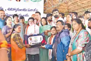 Ponnam opens medical camp for GHMC workers
