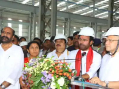Railway Minister Ashwini Vaishnaw visits Kazipet factory