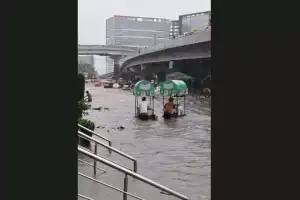 Rain causes chaos in Hyderabad