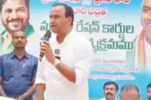 Rajgopal Reddy hands out ration cards