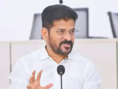 Revanth travels to Delhi to seek MPs’ support for 42% BC quota