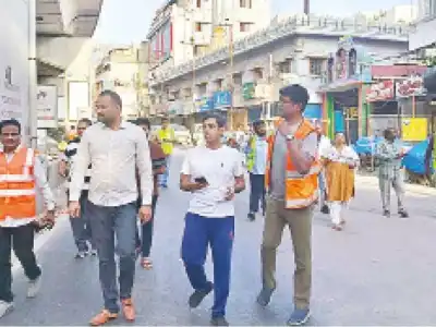 RV Karnan checks cleanliness campaign
