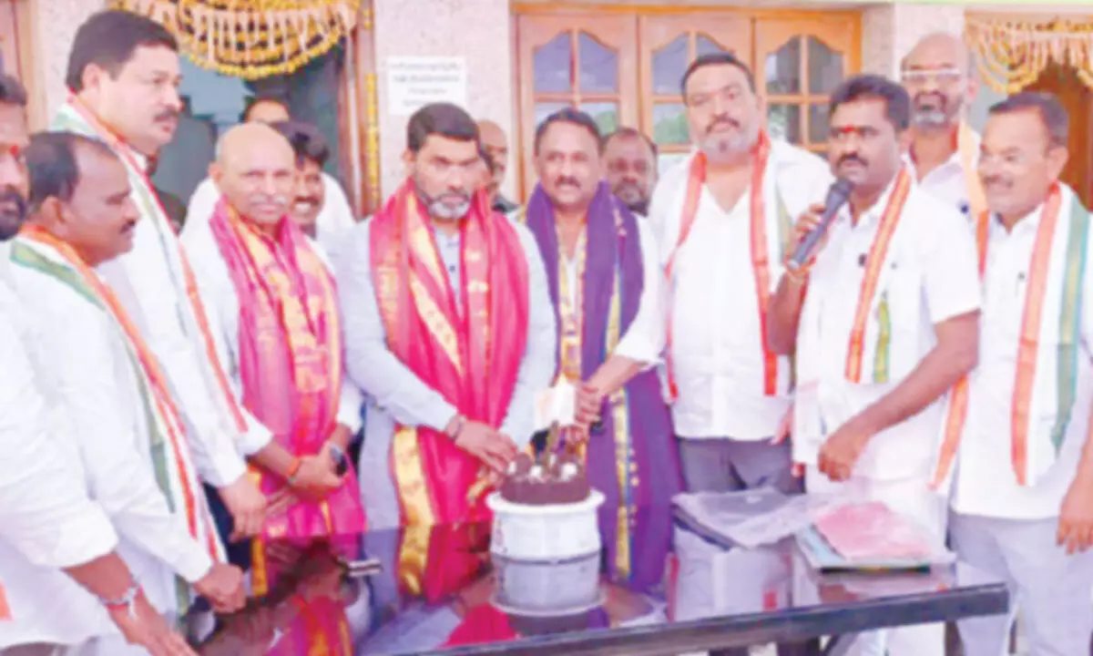 Sampath Kumar highlights local unity for Congress