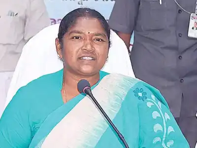 Seethakka criticizes KTR’s comment