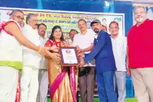 Singer Pujari Jyothi breaks music record