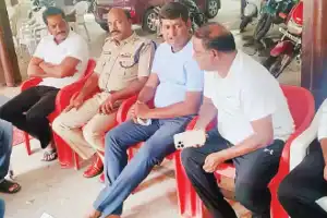 Srikanth Reddy visits grieving families