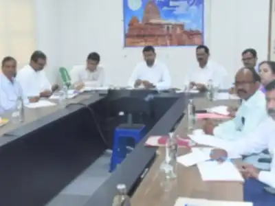 State Ministers Ask Collectors to Speed Up Welfare and Housing Projects in Video Conference