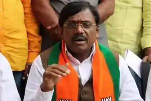 Telangana Government to Give Indiramma Houses Says Minister Vivek Venkataswamy