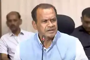 Telangana Minister Komatireddy Venkat Reddy checks Ham Roads project