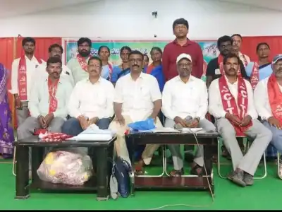 22 People Elected to Committee at Municipal Workers’ Union Meeting