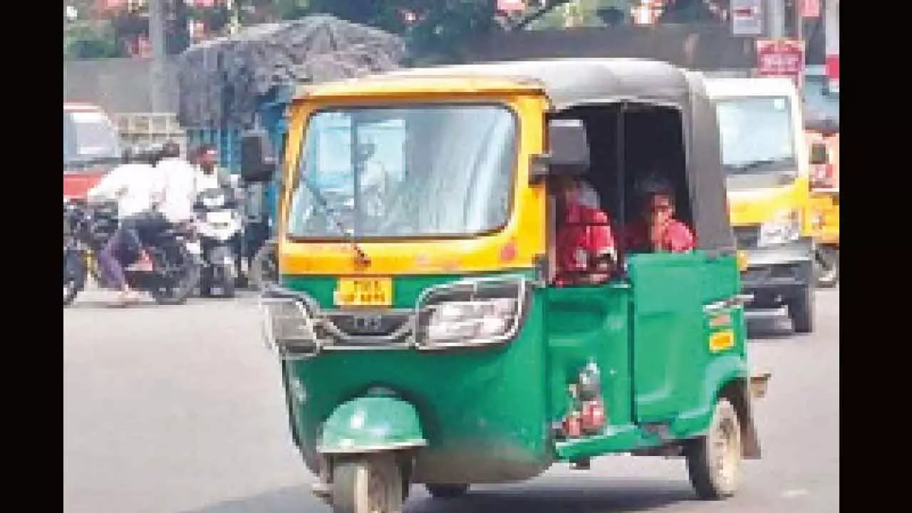 Auto drivers affected by wheeler-dealers’ schemes