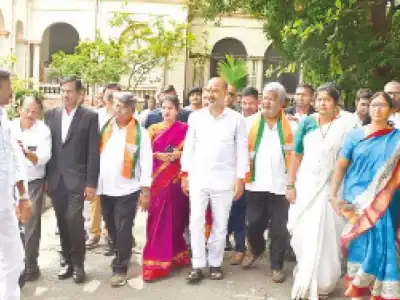 Bandi requests CBI investigation into spying case