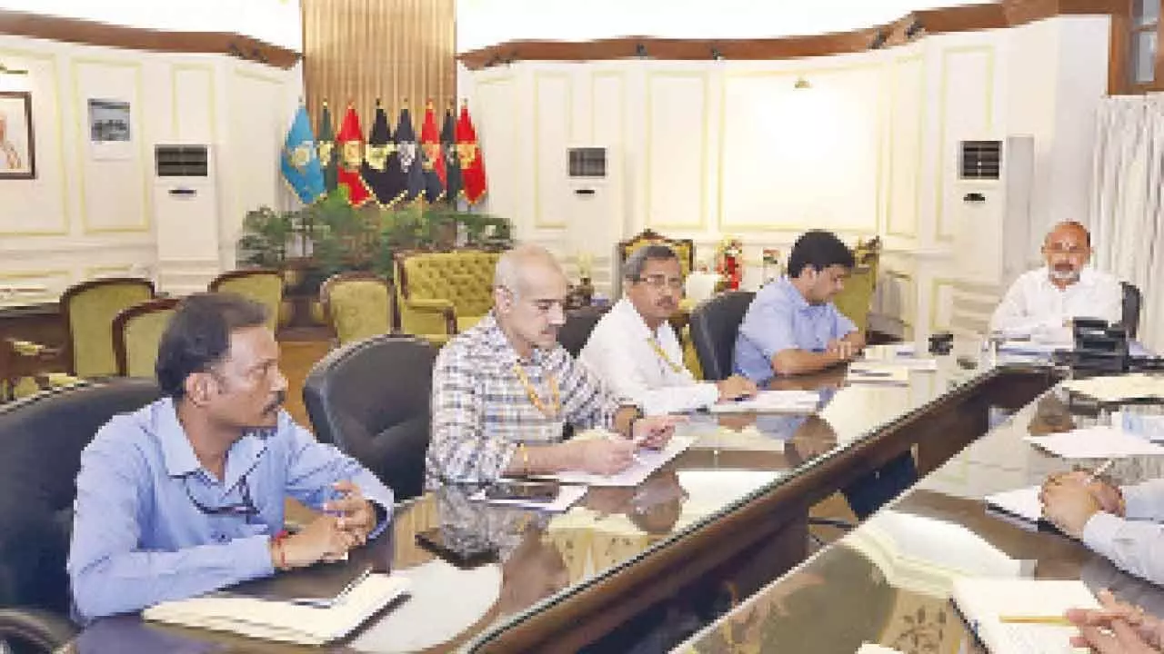 Bandi Sanjay checks CIS plan to reduce cybercrimes