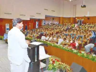 Bhatti urges removal of gender bias in police department