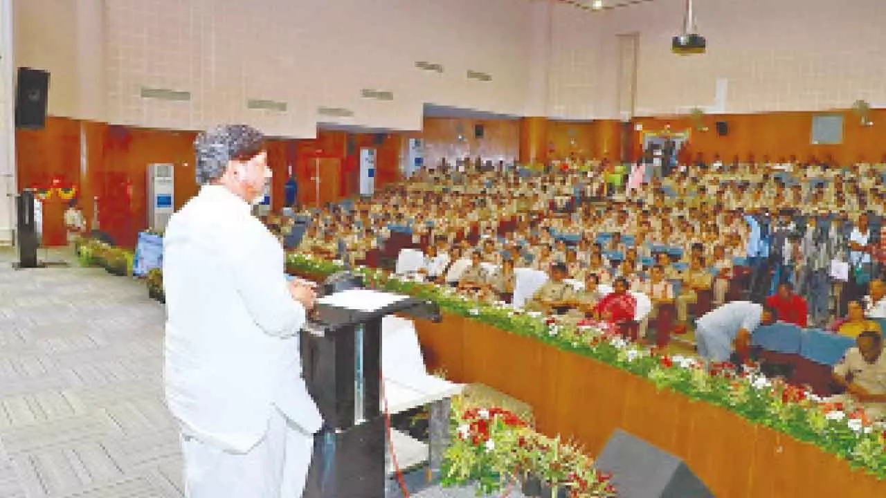 Bhatti urges removal of gender bias in police department