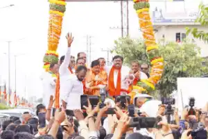 BJP leader accuses state government of urea shortage