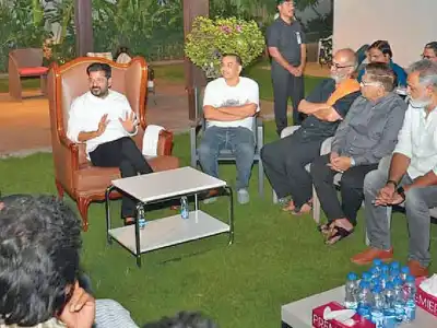 Chief Minister promises to improve working conditions for cinema staff