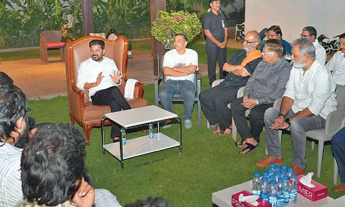 Chief Minister promises to improve working conditions for cinema staff