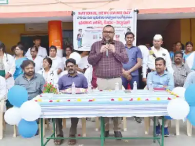 Children given deworming tablets in district