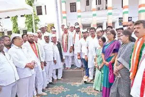 Congress leaders honor freedom fighters on Quit India movement anniversary