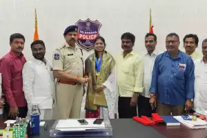 District Police Chief honors Bhargavi for her studies