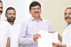 Eatala calls for quick action on 2BHK allocation