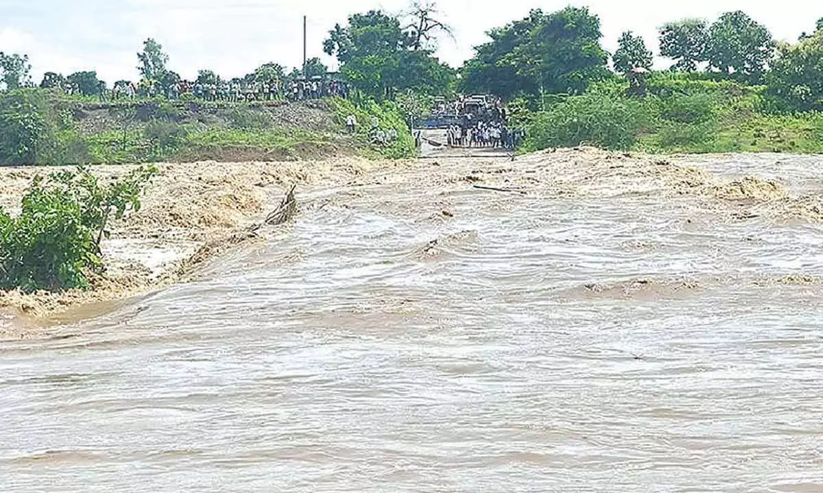 Heavy rains bring life to a halt in Asifabad