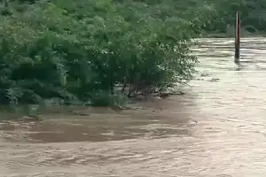 Heavy rains cause transport delays in Alampur