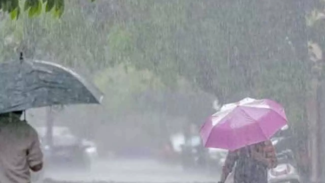 Hyderabad warned of heavy rain, HYDRAA on alert