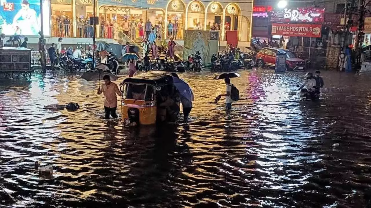 Hyderabad Weather: Light to Moderate Rain Expected August 26-28