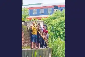 HYDRAA saves man from drowning in Old City canal