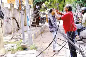 Internet disrupted as TGSPDCL removes cables